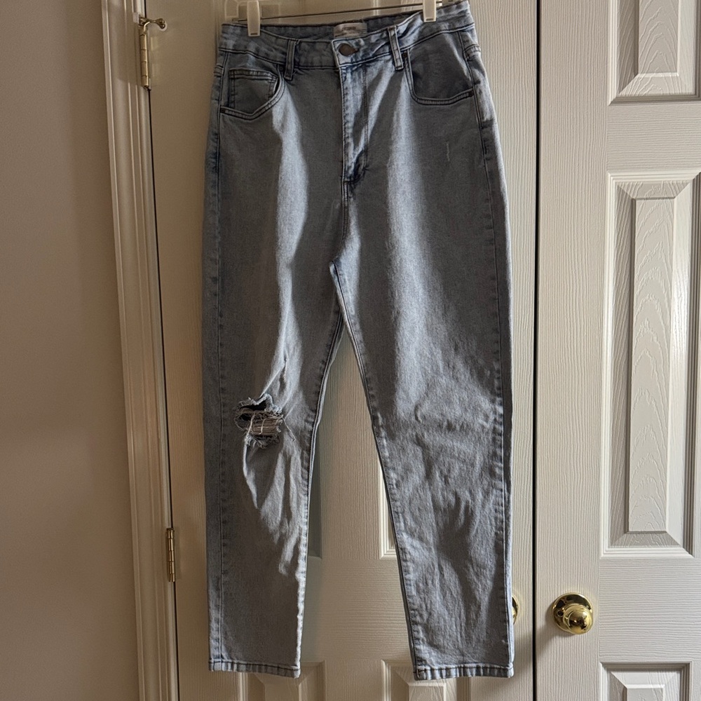 Cotton On Stretch Mom Jeans – Light Wash, Size 12 - Picture 7 of 13